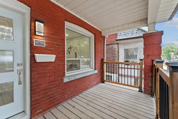 898 Greenwood AVE, Toronto E03, ON M4J 4B8