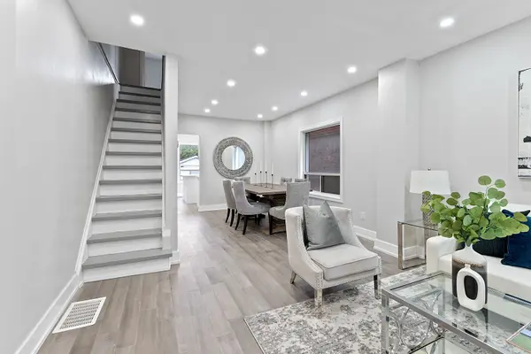 898 Greenwood AVE, Toronto E03, ON M4J 4B8