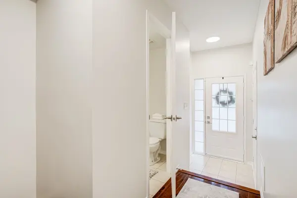 16 Clowes ST, Ajax, ON L1Z 0K9