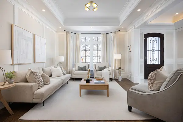 63 Fishleigh DR, Toronto E06, ON M1N 1H3