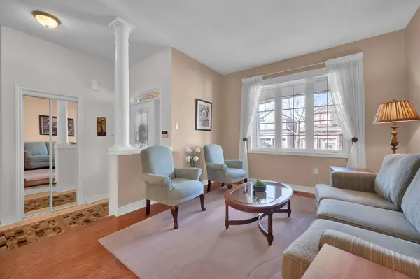 29 Rockland CRES, Whitby, ON L1M 0A8