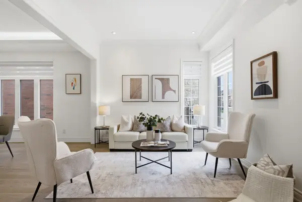 36 Blenheim CIR, Whitby, ON L1P 0E3