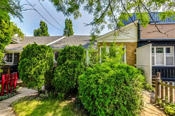 317 Victoria Park AVE #Upper, Toronto E06, ON M4E 3S7