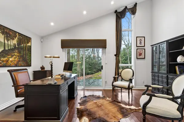 14038 Bayview AVE, Aurora, ON L4G 3G8