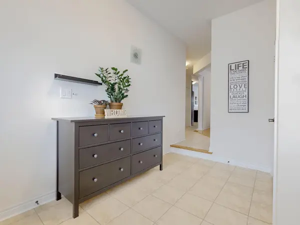 32 Blue Grouse RD, Vaughan, ON L6A 4B9