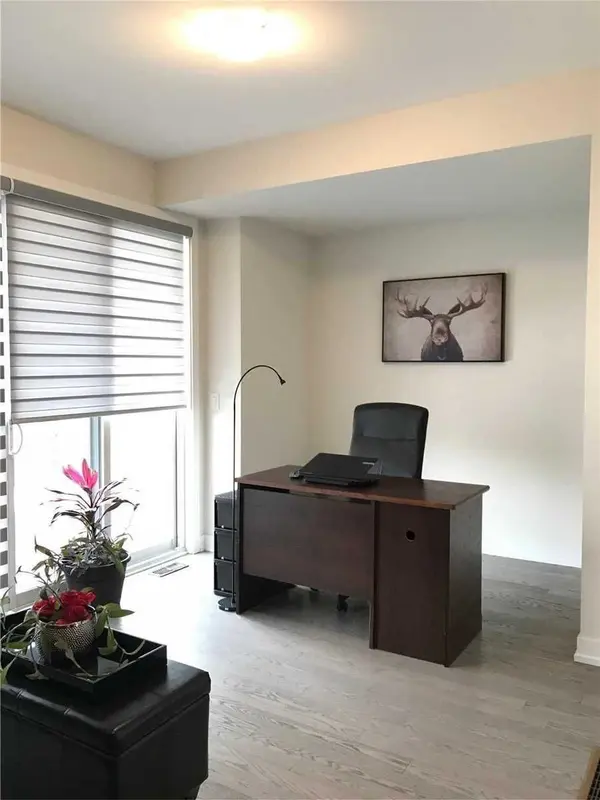 19 Glenngarry CRES, Vaughan, ON L6A 4Z4