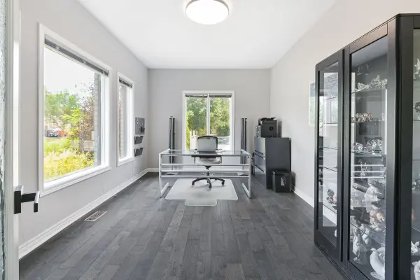 29 Batson DR, Aurora, ON L4G 7G8