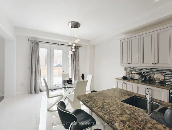 853 Harry Douglas ST, Newmarket, ON L3X 0K3