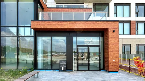 6 David Eyer RD #501, Richmond Hill, ON L4S 0N5