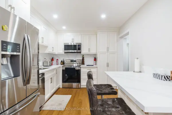 50 Widdifield AVE, Newmarket, ON L3X 1Z4