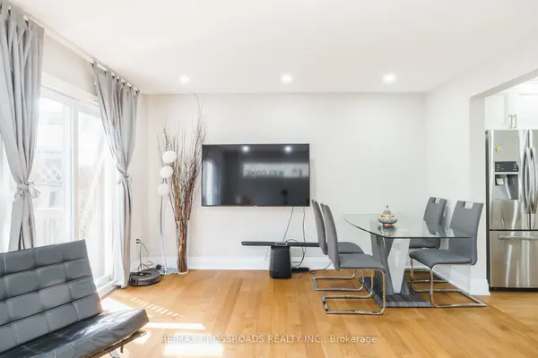 50 Widdifield AVE, Newmarket, ON L3X 1Z4