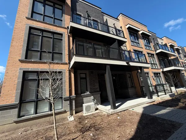 6 Sayers LN #30, Richmond Hill, ON L4E 1J4