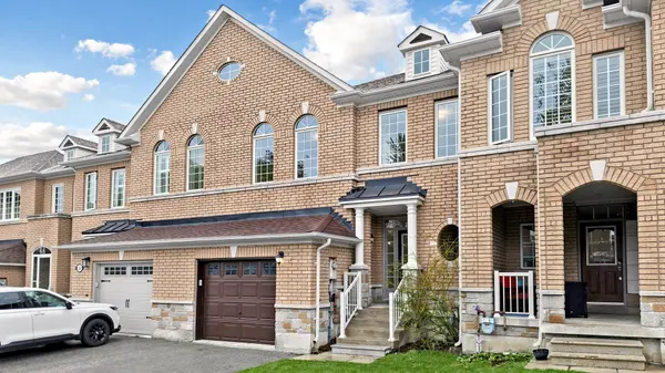 52 Gauguin AVE, Vaughan, ON L4J 9J7