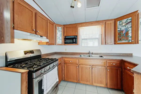 24 Prince Charles AVE N, Springwater, ON L0L 1P0