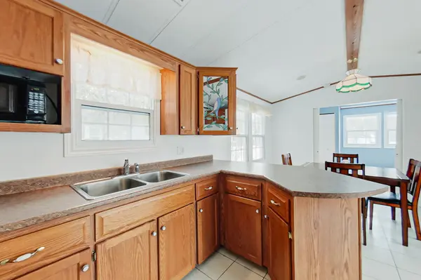 24 Prince Charles AVE N, Springwater, ON L0L 1P0