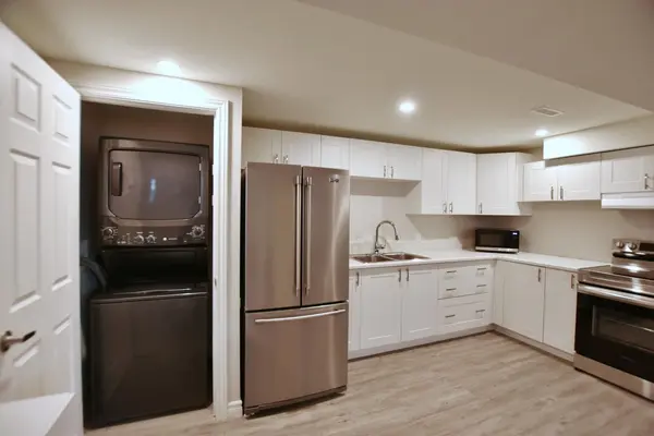 556 Spruce ST, Collingwood, ON L9Y 4B4