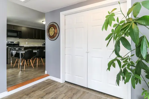 2533 Flos 3 RD W, Springwater, ON L0L 2K0