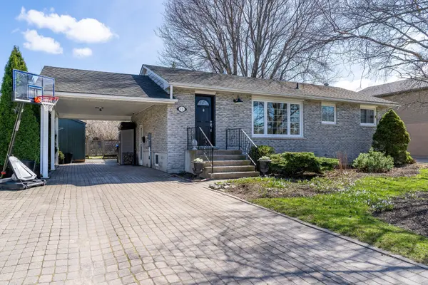 12 Bryan DR,  Collingwood,  ON L9Y 2K7