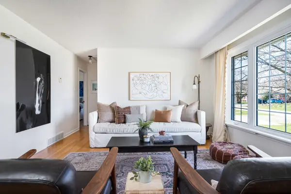 12 Bryan DR, Collingwood, ON L9Y 2K7