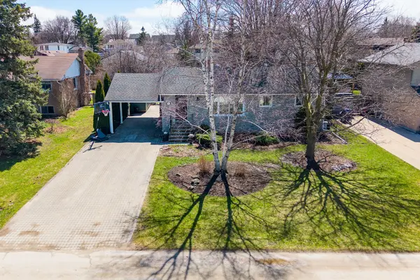 12 Bryan DR, Collingwood, ON L9Y 2K7