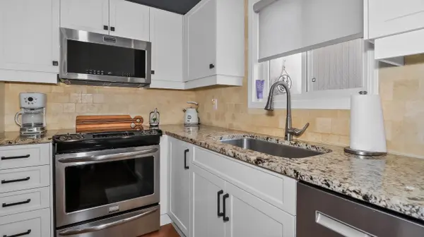 205 Country LN, Clearview, ON L0M 1S0