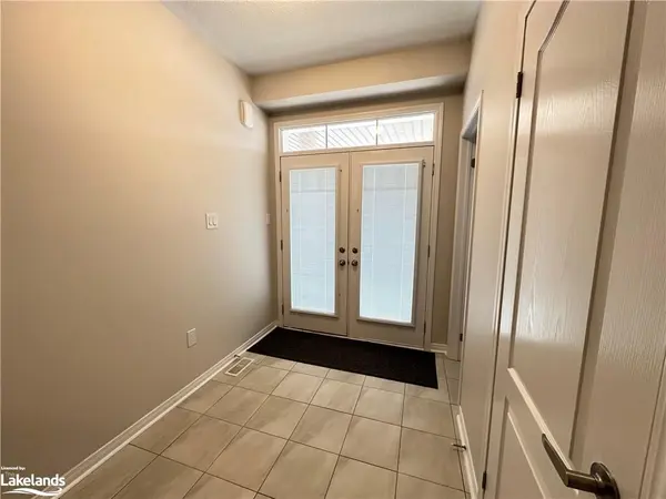 7 Bailey ST, Collingwood, ON L9Y 2L5