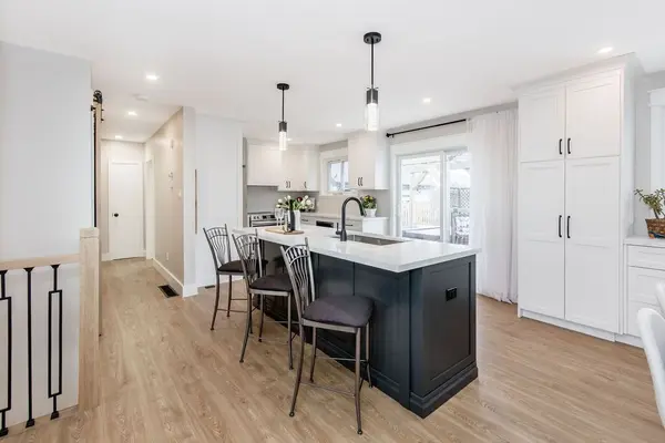 68 Ottaway AVE, Barrie, ON L4M 2X2