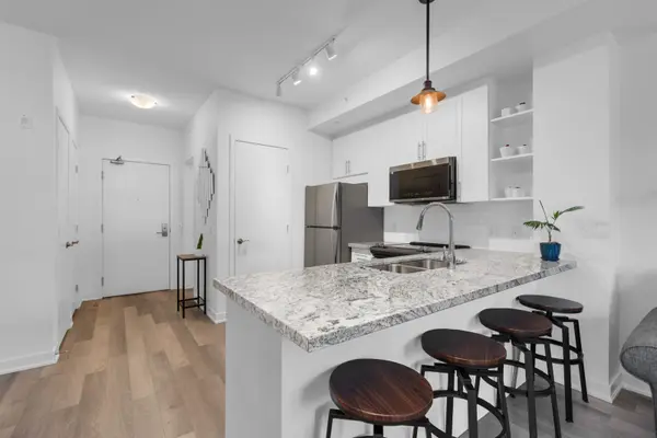 40 Horseshoe BLVD #408, Oro-medonte, ON L4M 4Y8