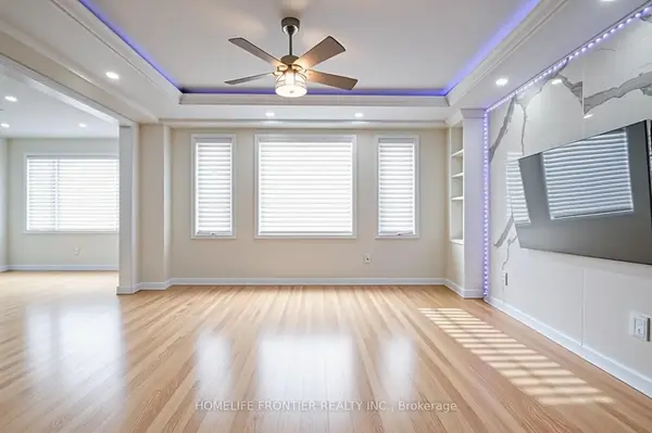 27 Bannister RD SE, Barrie, ON L9J 0L5