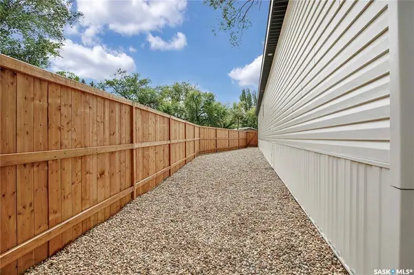 1524 Rayner AVENUE #320, Saskatoon, SK S7N 2P8