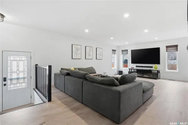 6915 Whelan DRIVE, Regina, SK S4X 3W2