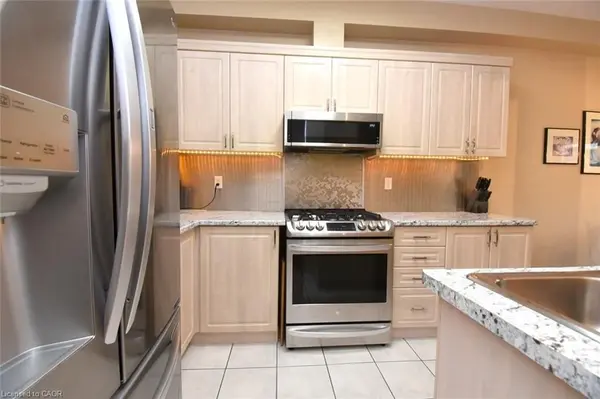 2229 WALKERS Line #9, Burlington, ON L7M 4X4