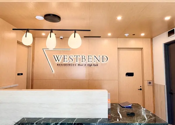 1660 Bloor ST W #706, Toronto W02, ON M6P 1A8