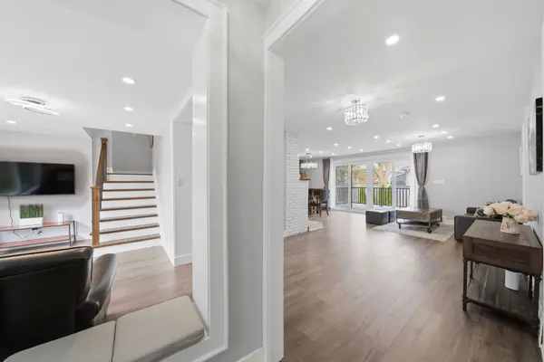 104 Great Oak DR, Toronto W08, ON M9A 1N5