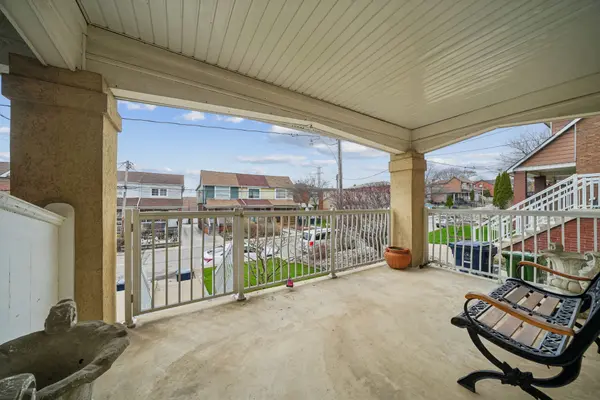 53 Gilbert AVE, Toronto W03, ON M6E 4W2