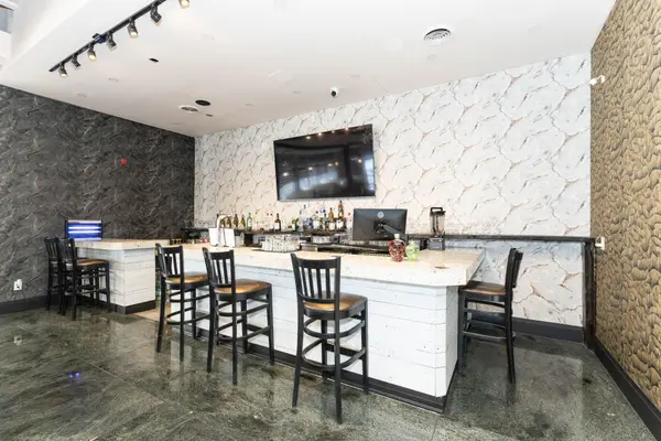 15 Gateway BLVD #102, Brampton, ON L6T 0H4