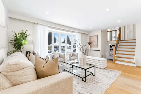 1271 Canford CRES, Mississauga, ON L5J 3M9