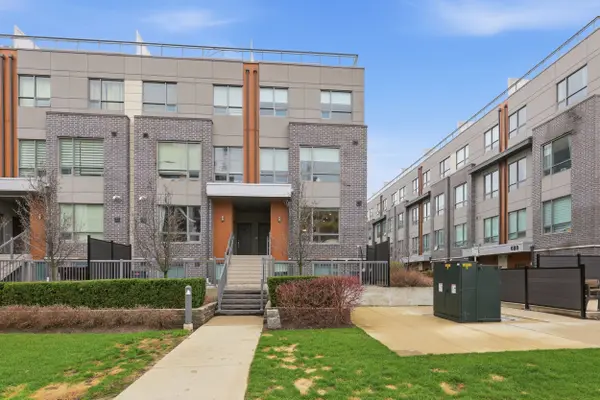 1238 Cawthra RD #2, Mississauga, ON L5G 0B6