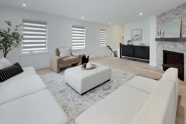 1124 Lansdown DR, Oakville, ON L6J 7N7