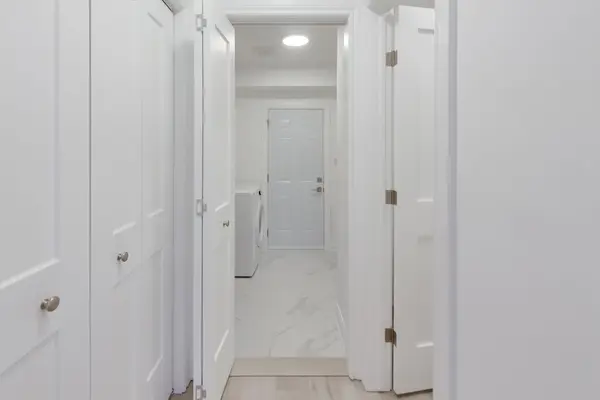 1124 Lansdown DR, Oakville, ON L6J 7N7