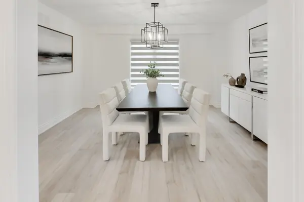 1124 Lansdown DR, Oakville, ON L6J 7N7