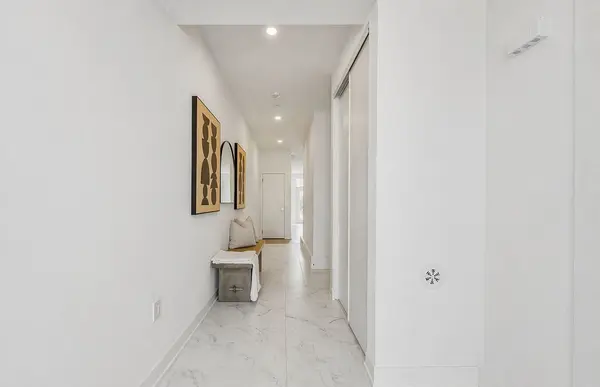 3058 Trailside DR, Oakville, ON L6M 4M2