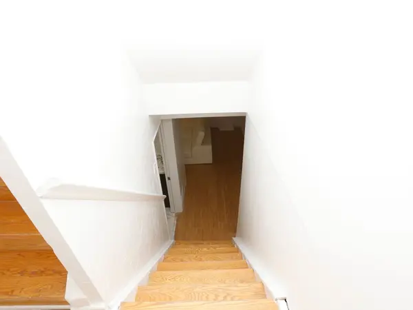 6482 Chaumont CRES #Lower, Mississauga, ON L5N 2M8