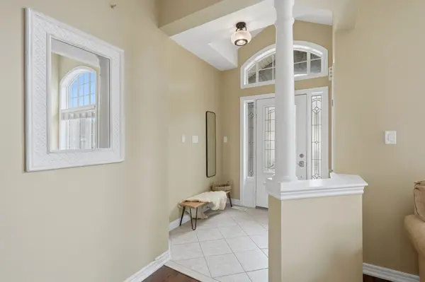 26 Garrison SQ, Halton Hills, ON L7G 0B9