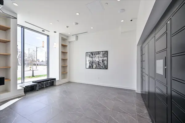 6 Chartwell RD #509, Toronto W07, ON M8Z 4E8