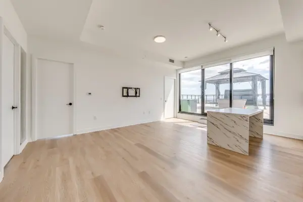 86 Dundas ST E #1711, Mississauga, ON L5A 1W4