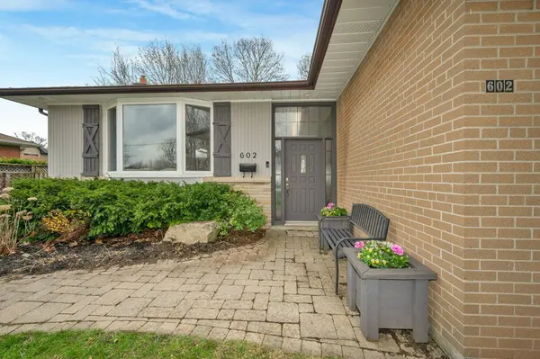 602 Stephens CRES, Oakville, ON L6K 1Y3
