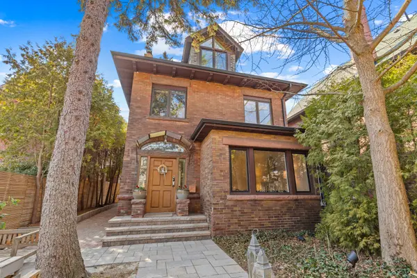 132 Indian RD, Toronto W01, ON M6R 2V6