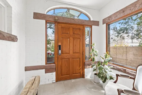 132 Indian RD, Toronto W01, ON M6R 2V6