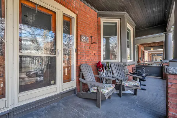 295 Wright AVE, Toronto W01, ON M6R 1L8